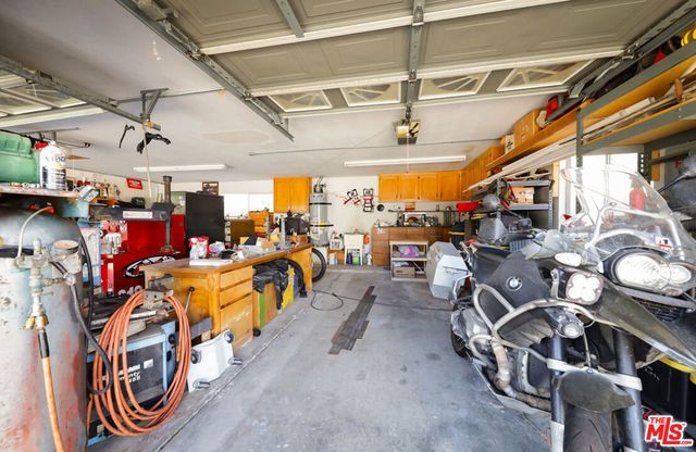 7200 Clifftop Way, Bakersfield, CA 93306