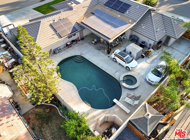 7200 Clifftop Way, Bakersfield, CA 93306