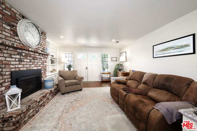 7200 Clifftop Way, Bakersfield, CA 93306