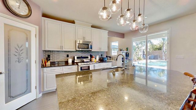 2220 Castle Pines Way, Roseville, CA 95747