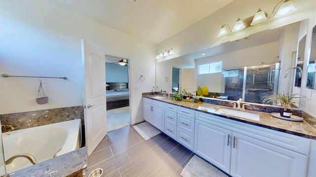 2220 Castle Pines Way, Roseville, CA 95747