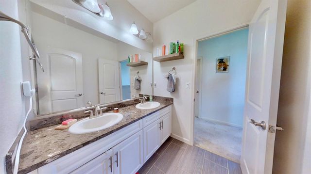 2220 Castle Pines Way, Roseville, CA 95747
