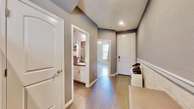 2220 Castle Pines Way, Roseville, CA 95747