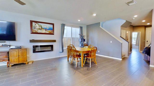 2220 Castle Pines Way, Roseville, CA 95747