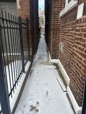 8052 S Langley Avenue, Chicago, IL 60619