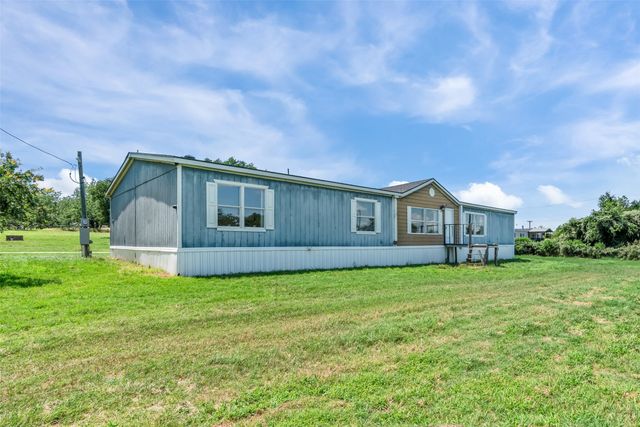 7962 Fm 920, Poolville, TX 76487