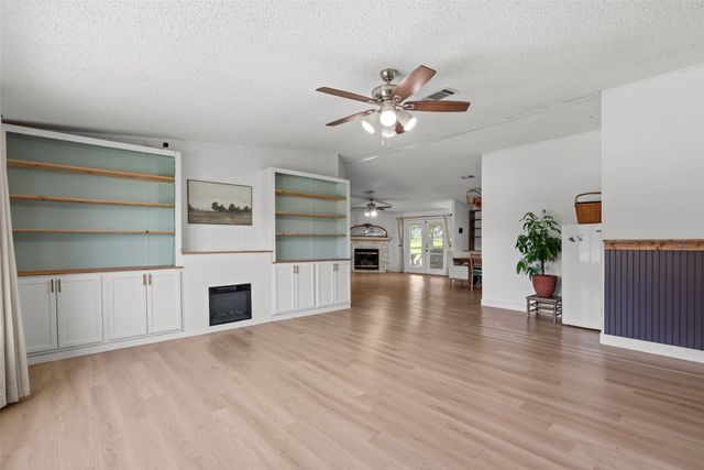 7962 Fm 920, Poolville, TX 76487