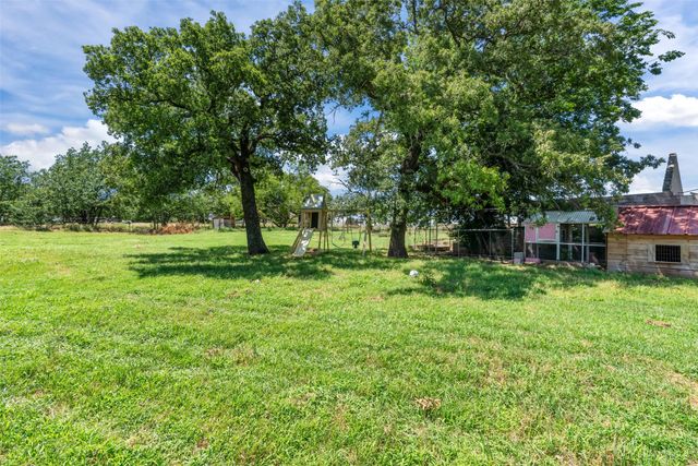 7962 Fm 920, Poolville, TX 76487