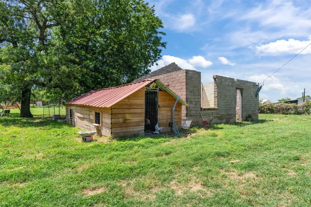 7962 Fm 920, Poolville, TX 76487