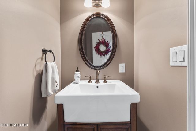 380 Fishers Loop Loop, Sharps Chapel, TN 37866