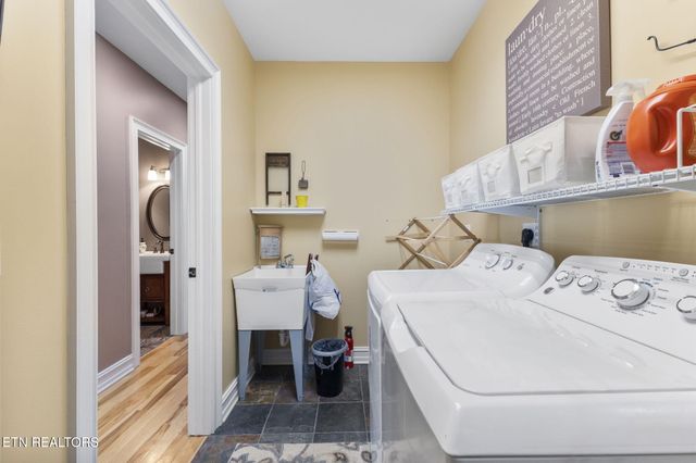 380 Fishers Loop Loop, Sharps Chapel, TN 37866