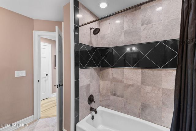 380 Fishers Loop Loop, Sharps Chapel, TN 37866