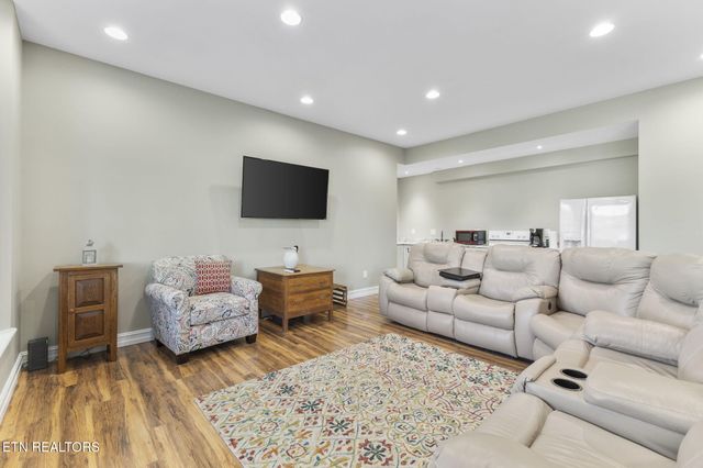 380 Fishers Loop Loop, Sharps Chapel, TN 37866