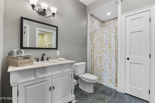 380 Fishers Loop Loop, Sharps Chapel, TN 37866