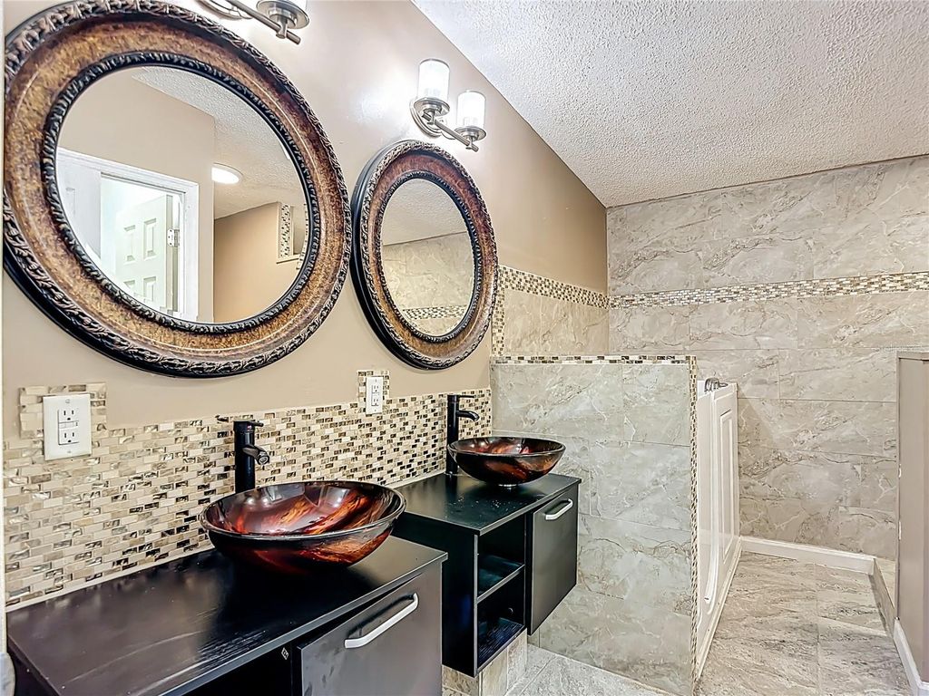 Image 38 of property listing at 8339 WEATHERFORD AVENUE, Brooksville, FL 34613