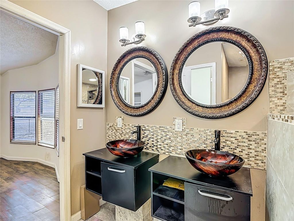 Image 39 of property listing at 8339 WEATHERFORD AVENUE, Brooksville, FL 34613