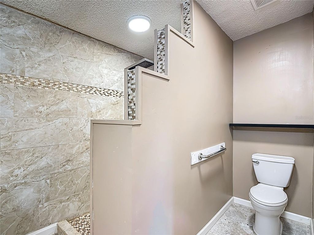 Image 40 of property listing at 8339 WEATHERFORD AVENUE, Brooksville, FL 34613