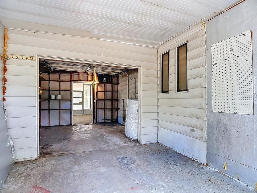 Image 63 of property listing at 8339 WEATHERFORD AVENUE, Brooksville, FL 34613