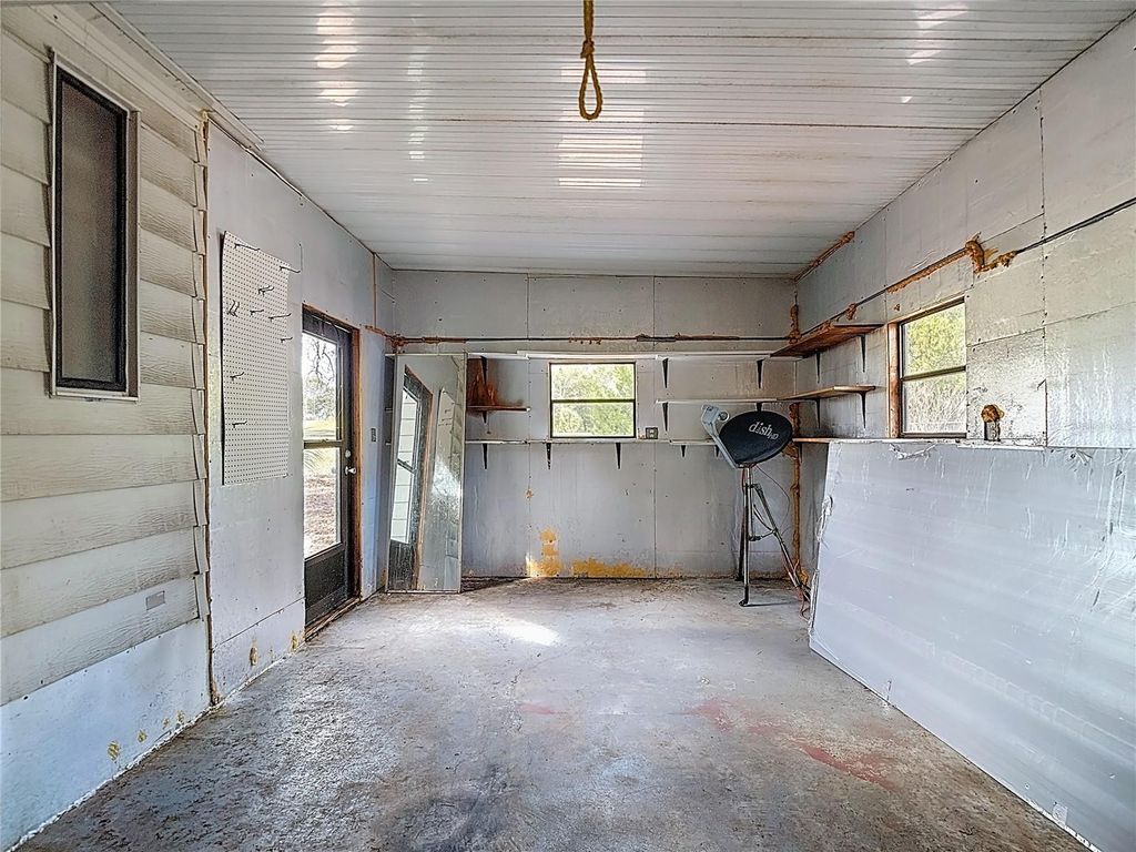 Image 64 of property listing at 8339 WEATHERFORD AVENUE, Brooksville, FL 34613