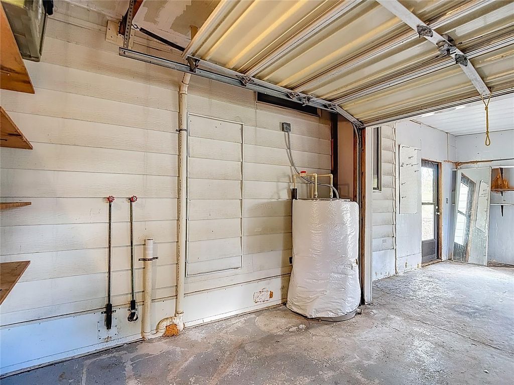 Image 65 of property listing at 8339 WEATHERFORD AVENUE, Brooksville, FL 34613