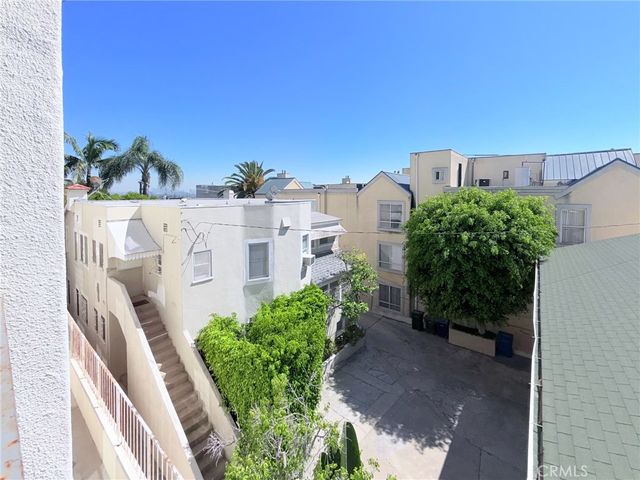 1129 Larrabee Street 10, West Hollywood, CA 90069