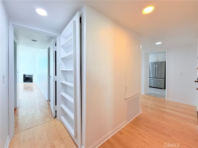 1129 Larrabee Street 10, West Hollywood, CA 90069