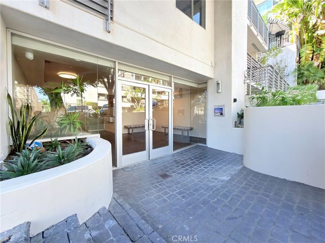 1129 Larrabee Street 10, West Hollywood, CA 90069