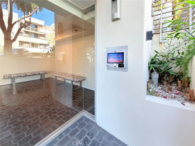 1129 Larrabee Street 10, West Hollywood, CA 90069
