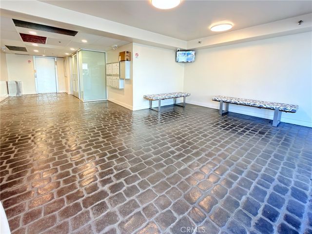 1129 Larrabee Street 10, West Hollywood, CA 90069