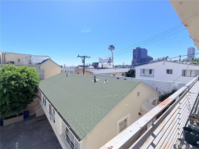 1129 Larrabee Street 10, West Hollywood, CA 90069