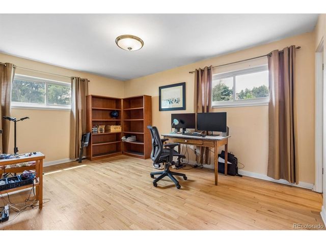 8090 W 19th Ave, Lakewood, CO 80214
