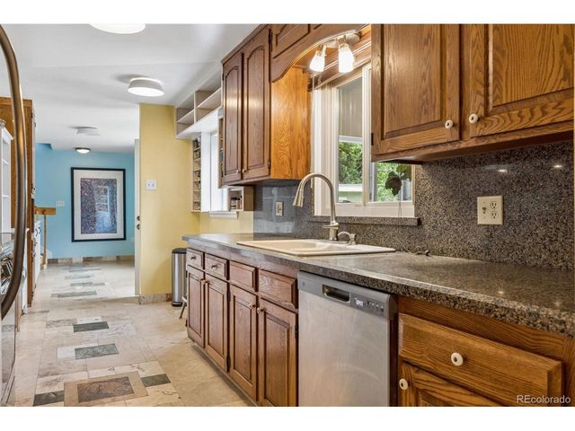 8090 W 19th Ave, Lakewood, CO 80214