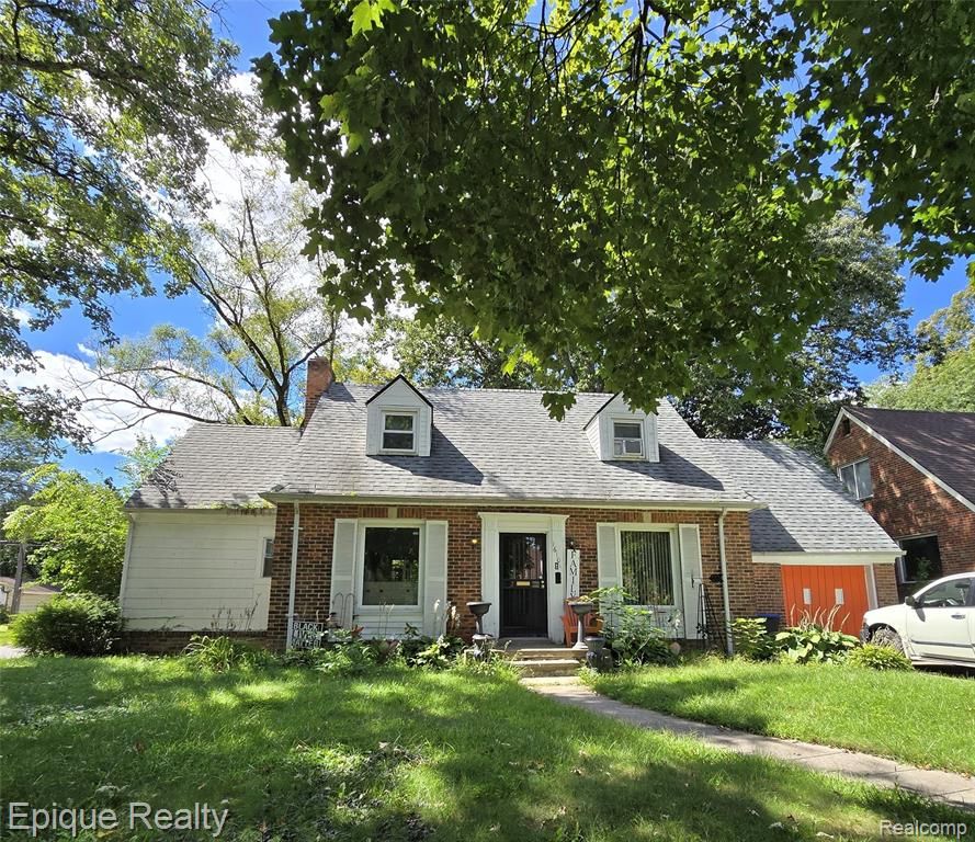 16101 Chapel Street, Detroit, MI 48219