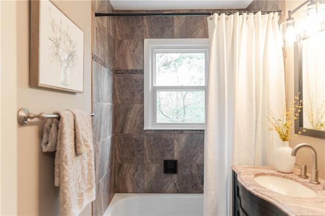 1713 N Dodgion Avenue, Independence, MO 64050