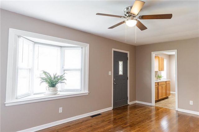 1713 N Dodgion Avenue, Independence, MO 64050