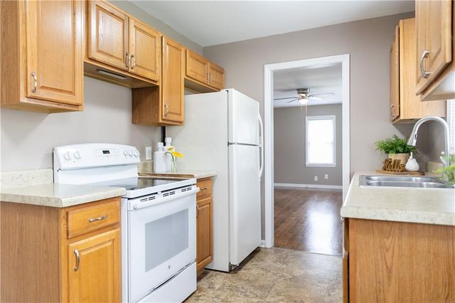 1713 N Dodgion Avenue, Independence, MO 64050