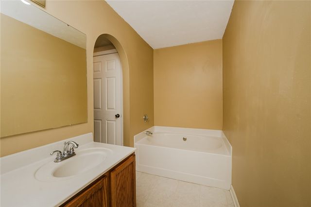 107 Sparrow Ln, Buffalo Twp, PA 16055