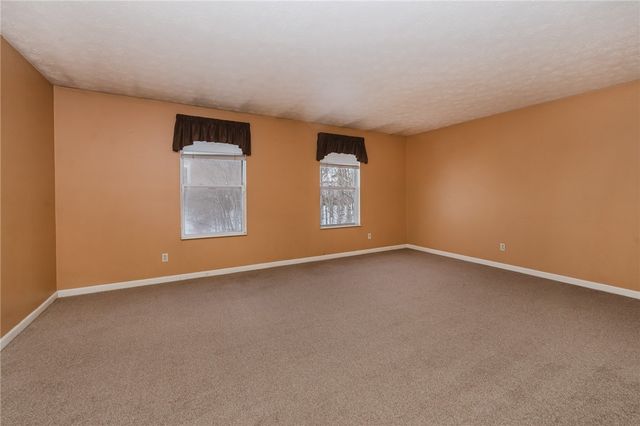 107 Sparrow Ln, Buffalo Twp, PA 16055