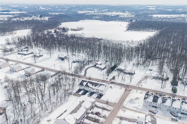 107 Sparrow Ln, Buffalo Twp, PA 16055