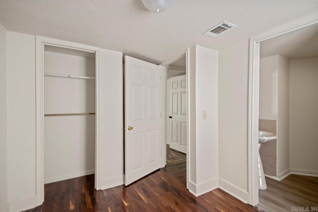 8608 Hicks Rd, Mabelvale, AR 72103