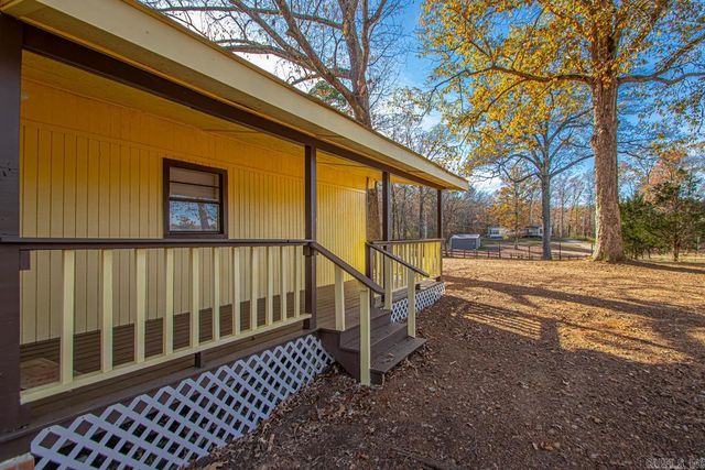 8608 Hicks Rd, Mabelvale, AR 72103