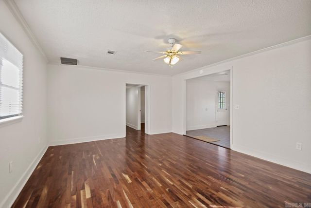 8608 Hicks Rd, Mabelvale, AR 72103