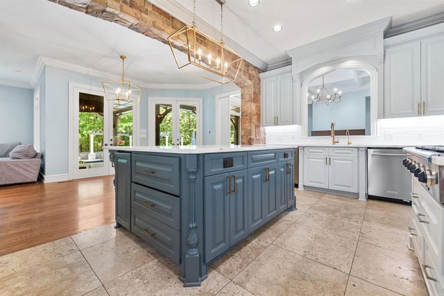 4 Sologne Circle, Little Rock, AR 72223