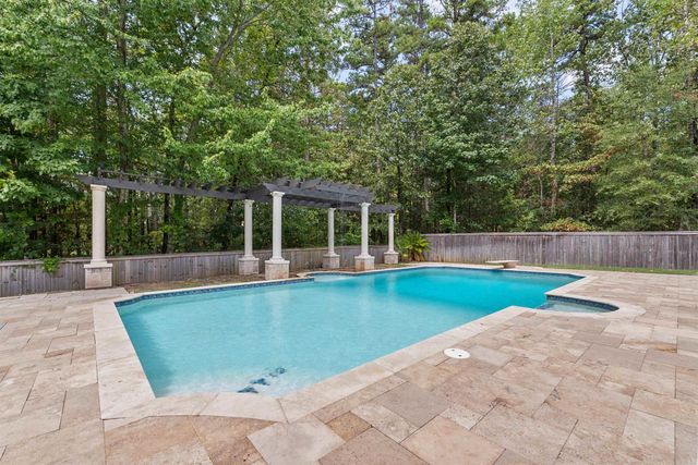 4 Sologne Circle, Little Rock, AR 72223