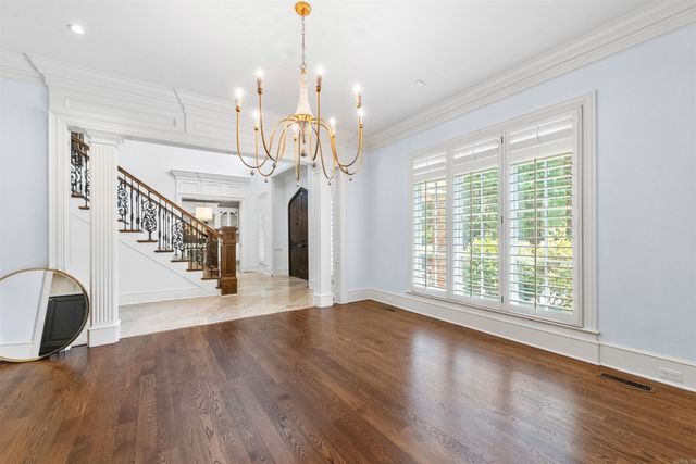 4 Sologne Circle, Little Rock, AR 72223