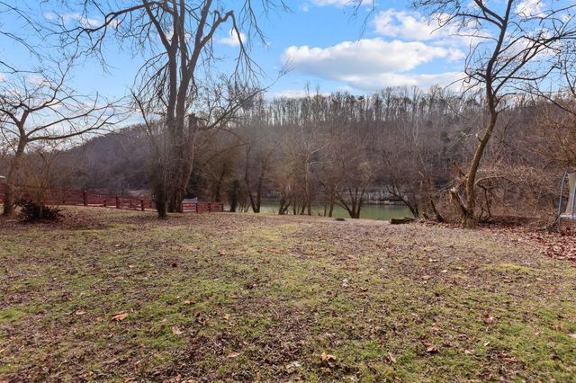1494 Amster Grove Road, Winchester, KY 40391