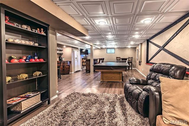 9047 Lowill Lane, Crestwood, MO 63126