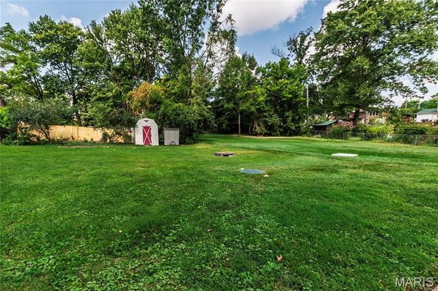 9047 Lowill Lane, Crestwood, MO 63126