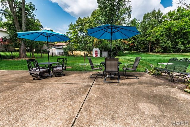 9047 Lowill Lane, Crestwood, MO 63126