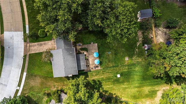 9047 Lowill Lane, Crestwood, MO 63126